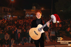 Encendido-del-arbol-en-nuestra-plaza-principal_02