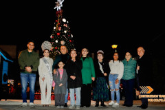 Encendido-del-arbol-en-nuestra-plaza-principal_05