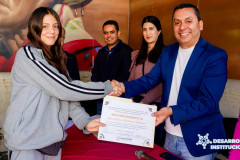 Entrega_de_reconocimientos_02