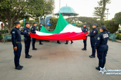 Izamiento_de_bandera_02